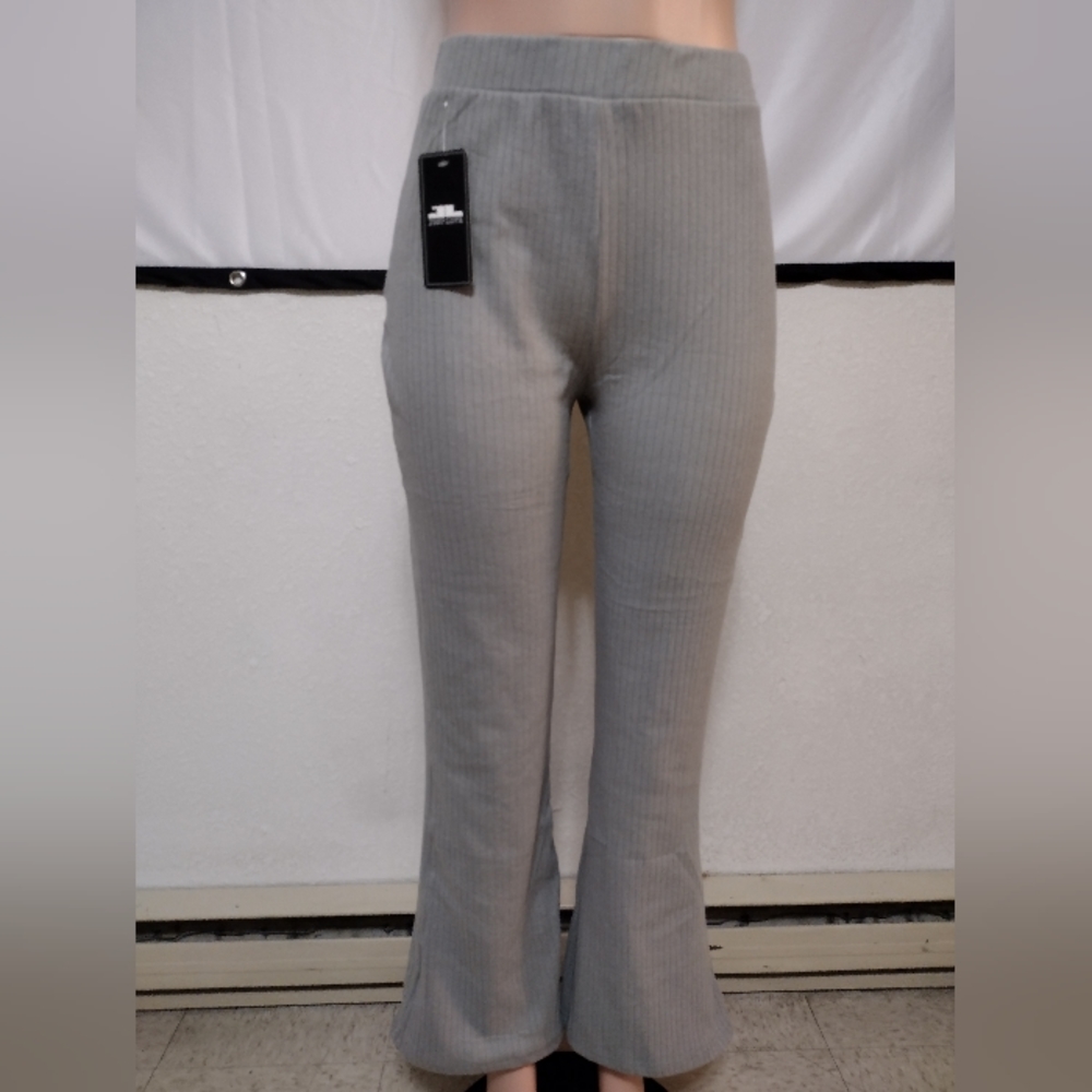 GRAY flared leggings NWT
